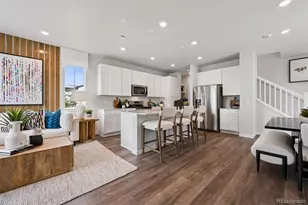 4553 N Versailles St, Aurora, CO 80019 - Photo 2