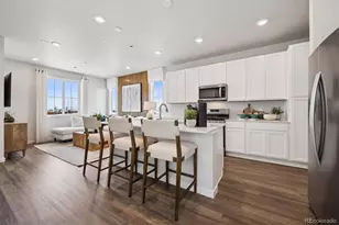 4553 N Versailles St, Aurora, CO 80019 - Photo 10