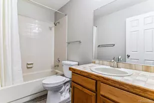 1550 S Syracuse St, Denver, CO 80231 - Photo 12