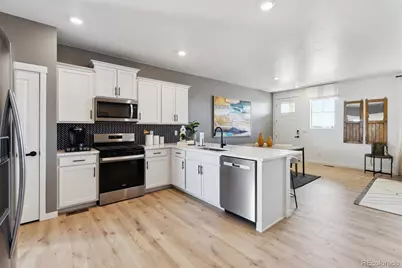 706 N Tempe Street, Aurora, CO 80018 - Photo 10