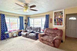 215 Prospect St, Rangely, CO 81648 - Photo 2