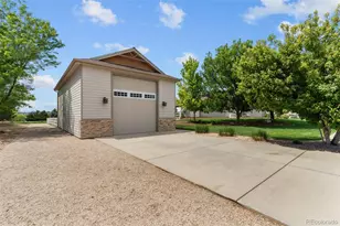 2024 Trail Ridge Cir, Eaton, CO 80615 - Photo 4
