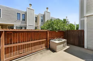 1050 S Monaco Parkway, Denver, CO 80224 - Photo 26