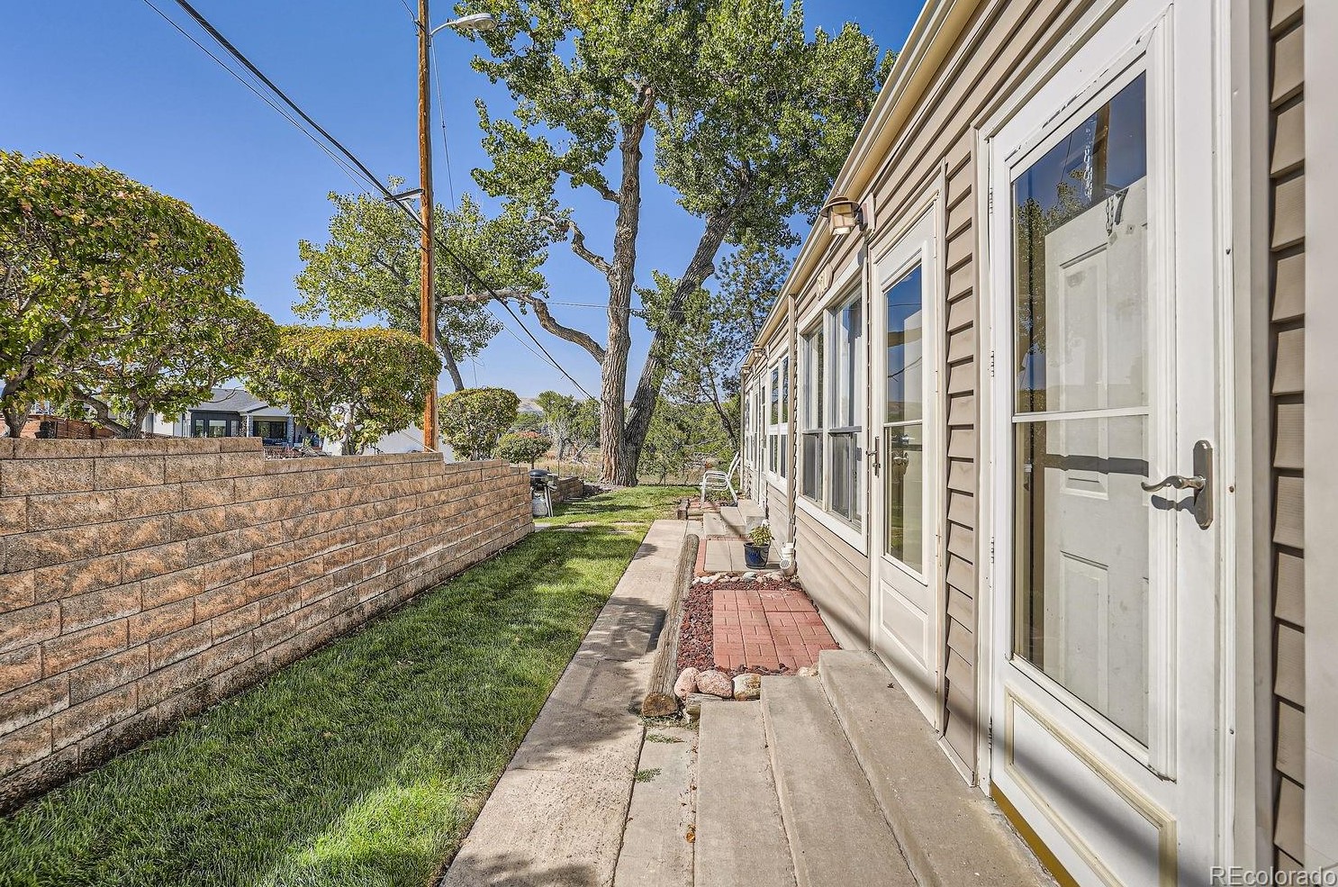 371 Estes St, Denver, CO 80226-2989