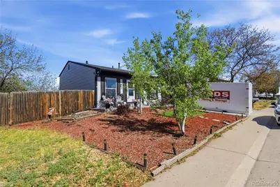 1651 Killarney Street, Aurora, CO 80011 - Photo 26