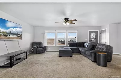 736 Indiana Avenue, Limon, CO 80828 - Photo 2