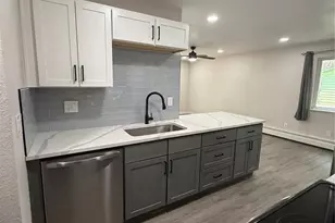 92 Newark Street, Aurora, CO 80012 - Photo 8