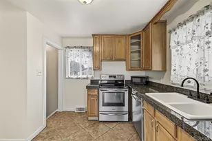 7622 Shoshone St, Denver, CO 80221 - Photo 8