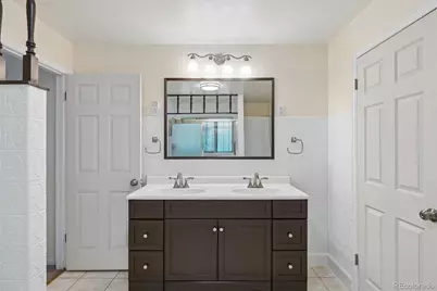 372 Lima Street, Aurora, CO 80010 - Photo 8