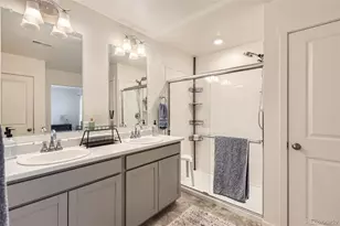 27425 E Byers Pl, Aurora, CO 80018 - Photo 18