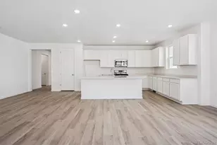 9182 Telluride Ct, Commerce City, CO 80022 - Photo 6