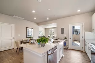10055 Scranton Ct, Commerce City, CO 80022 - Photo 4