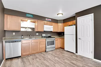 7196 W Portland Avenue, Littleton, CO 80128 - Photo 4
