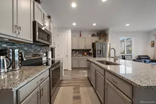 9974 Truckee St, Commerce City, CO 80022 - Photo 12