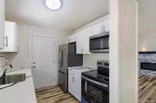 17464 E Temple Dr, Aurora, CO 80015 - Photo 6