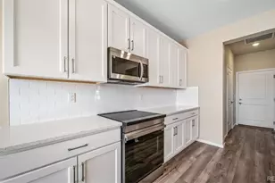 4974 N Tempe St, Aurora, CO 80019 - Photo 8