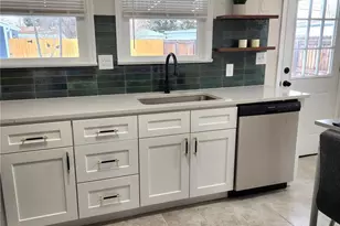 1273 Newark St, Aurora, CO 80010 - Photo 6