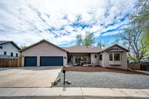 404 E Lake Pl, Centennial, CO 80121 - Photo 4