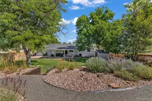 16298 E Bates Dr, Aurora, CO 80013 - Photo 2