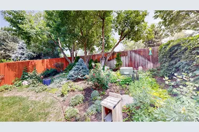 1566 S Trenton Court, Denver, CO 80231 - Photo 32
