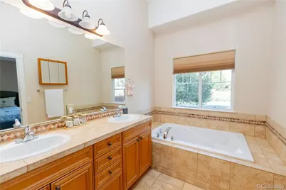 4056 S Liverpool Way, Aurora, CO 80013 - Photo 20