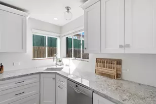 1055 S Garfield St, Denver, CO 80209 - Photo 8