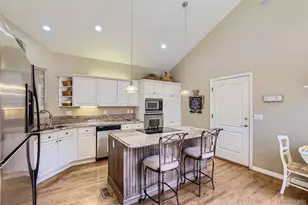 9853 Greensview Cir, Lone Tree, CO 80124 - Photo 4