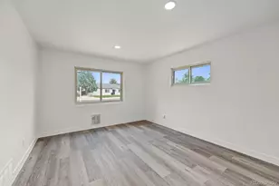 919 Troy St, Aurora, CO 80011 - Photo 24