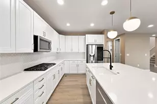 9395 Antero St, Arvada, CO 80007 - Photo 16