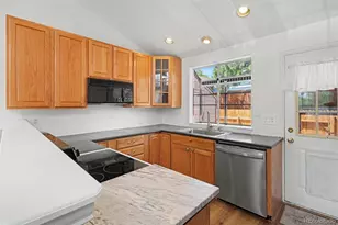 4541 S Crystal Way, Aurora, CO 80015 - Photo 4