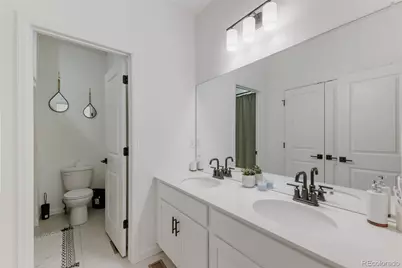 2922 Nectar Street, Strasburg, CO 80136 - Photo 6
