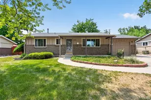 1833 S Carr St, Lakewood, CO 80232 - Photo 2