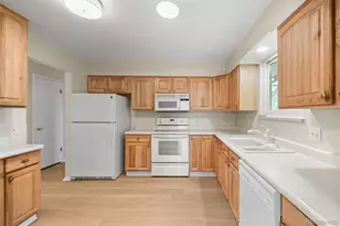2985 S Eaton St, Denver, CO 80227 - Photo 12