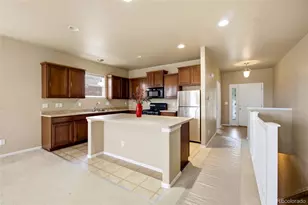 25107 E Canal Pl, Aurora, CO 80018 - Photo 6