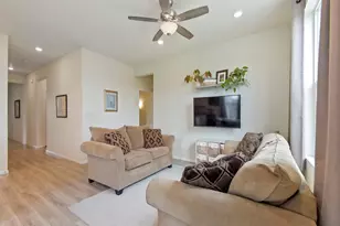 924 Peachleaf Ln, Elizabeth, CO 80107 - Photo 6