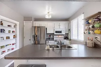19662 E Purdue Circle, Aurora, CO 80013 - Photo 6