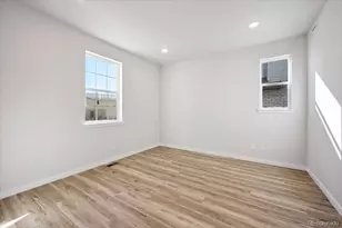 4719 N Valdai Ct, Aurora, CO 80019 - Photo 6