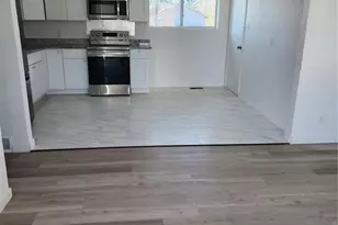 5491 Topeka Ct, Denver, CO 80239 - Photo 2