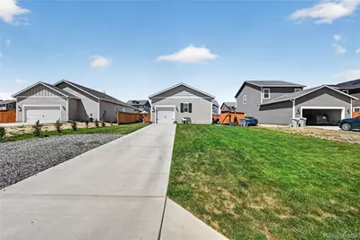 3042 Nectar Street, Strasburg, CO 80136 - Photo 4