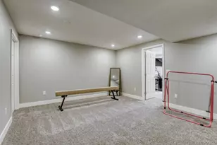 1310 S Duquesne Cir, Aurora, CO 80018 - Photo 28