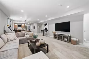 21926 E Tufts Cir, Aurora, CO 80015 - Photo 26