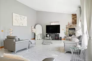 127 Corvette Ct, Fort Lupton, CO 80621 - Photo 4