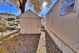 220 Mount View Ln, Colorado Springs, CO 80907 - Photo 6