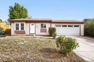 20691 E Buchanan Dr, Aurora, CO 80011 - Photo 2