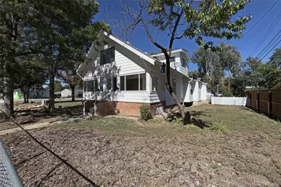 1048 11th Avenue, Longmont, CO 80501 - Photo 1