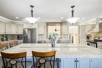 9166 W Maplewood Avenue, Littleton, CO 80123 - Photo 4