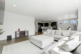 6802 S Uriah St, Aurora, CO 80016 - Photo 6
