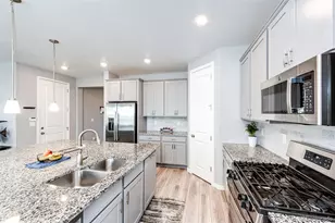 8424 Bijou Crk Ave, Littleton, CO 80125 - Photo 6