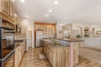 8131 S Quatar Circle, Aurora, CO 80016 - Photo 16