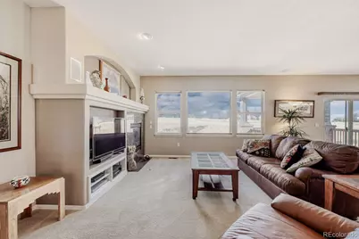 8131 S Quatar Circle, Aurora, CO 80016 - Photo 8